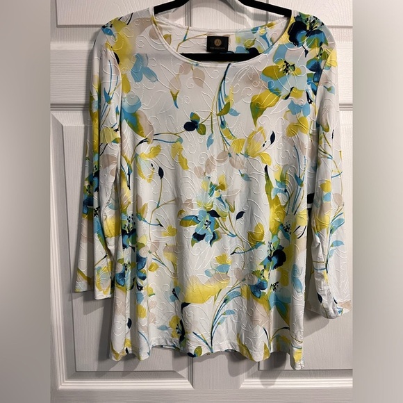 M Collection Ladies Floral Round Neck 3/4 Sleeved Multicolor Blouse Size Med - Picture 1 of 7